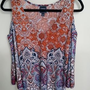 Coco Bianco cold-shoulder top.